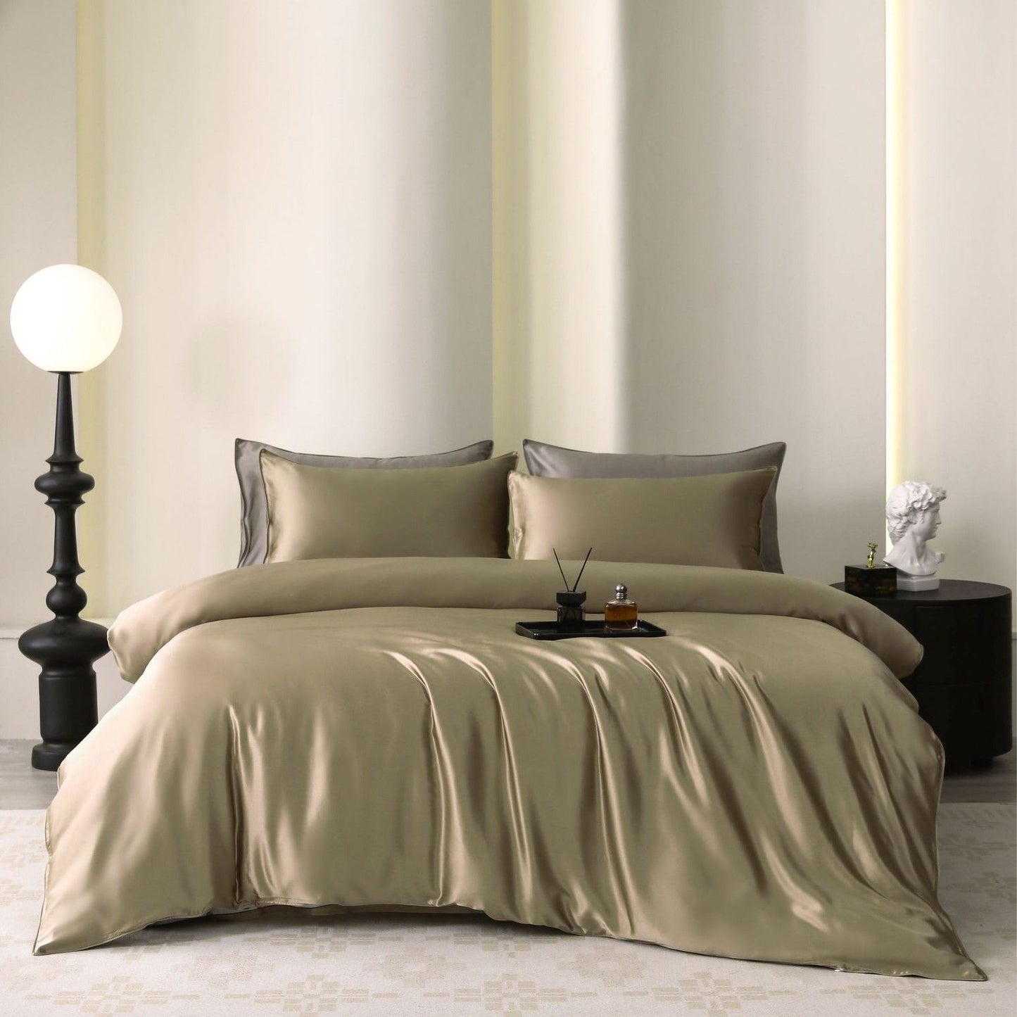 Oval Silk Workshop 22 Momme Silk Four Piece Set 1.8 m bed (2x 2.3 m quilt cover 2.3x 2.5 m bed sheet)