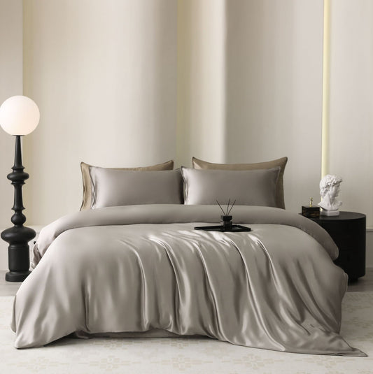 Oval Silk Workshop 22 Momme Silk Four Piece Set 1.8 m bed (2x 2.3 m quilt cover 2.3x 2.5 m bed sheet)