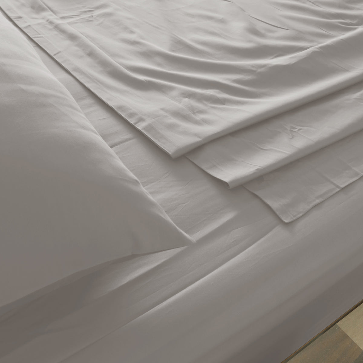 Royal Comfort 1000 Thread Count Bamboo Cotton Sheet and Quilt Cover Complete Set - King - Dove V160-10002950