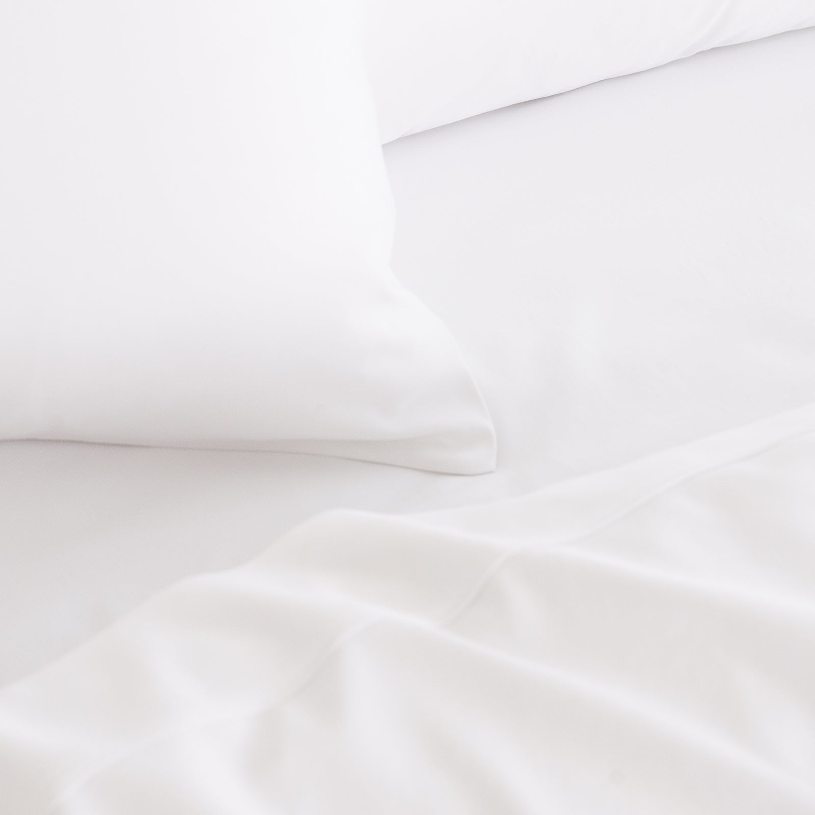 Royal Comfort 3000 Thread Count Bamboo Cooling Sheet Set - King - White V160-10003772