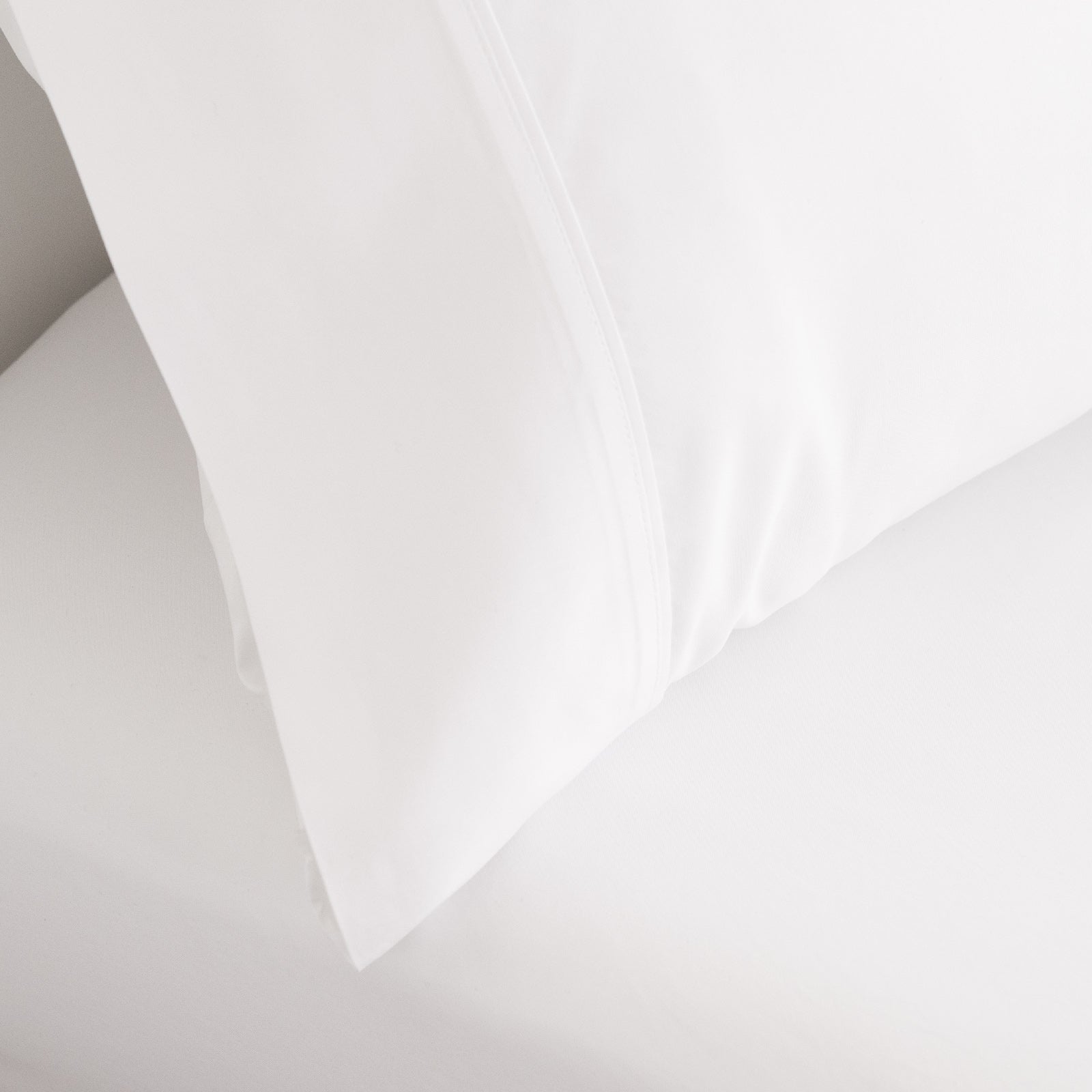 Royal Comfort 3000 Thread Count Bamboo Cooling Sheet Set - King - White V160-10003772