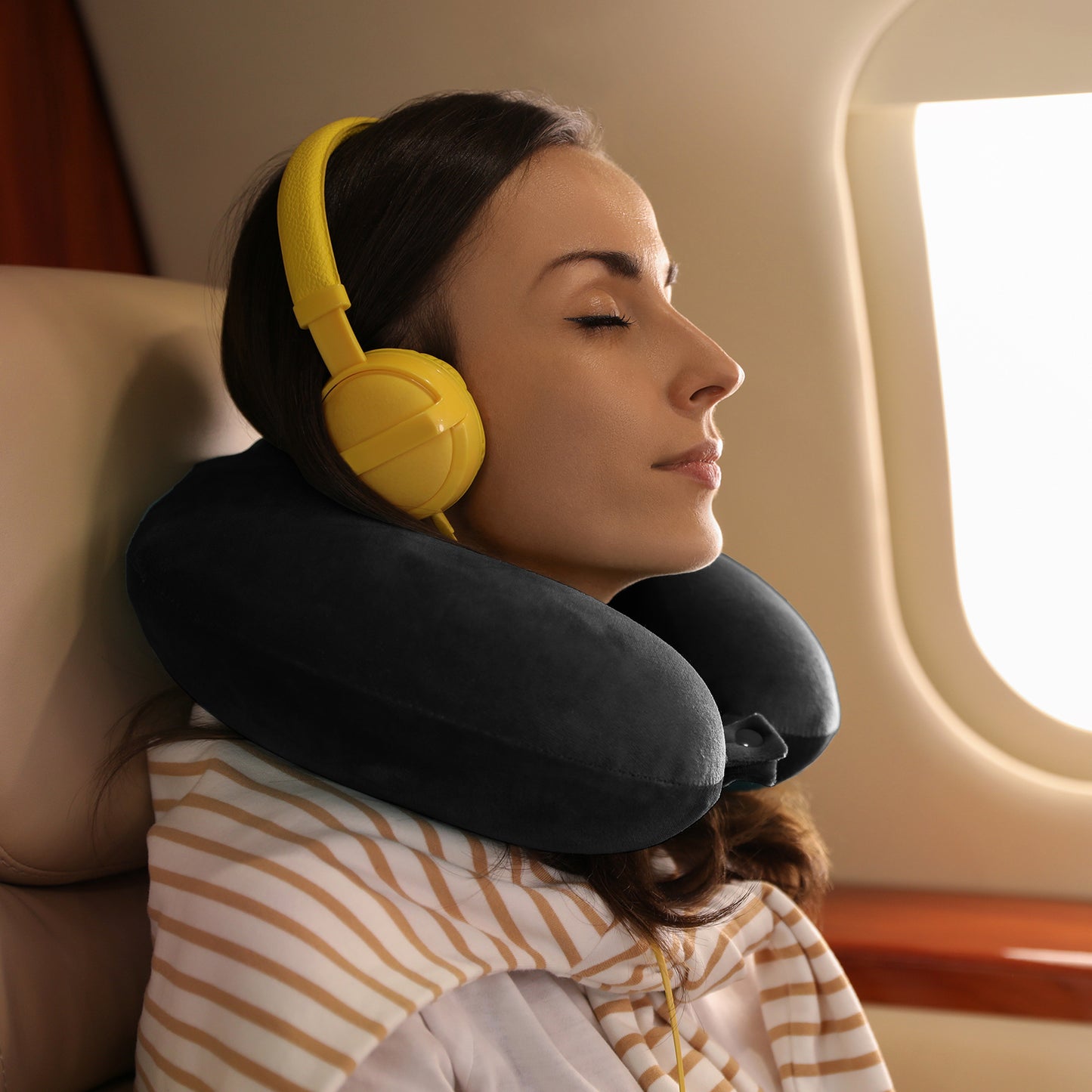Milano Decor Memory Foam Travel Neck Pillow With Clip Cushion Support Soft Black V160-10004244
