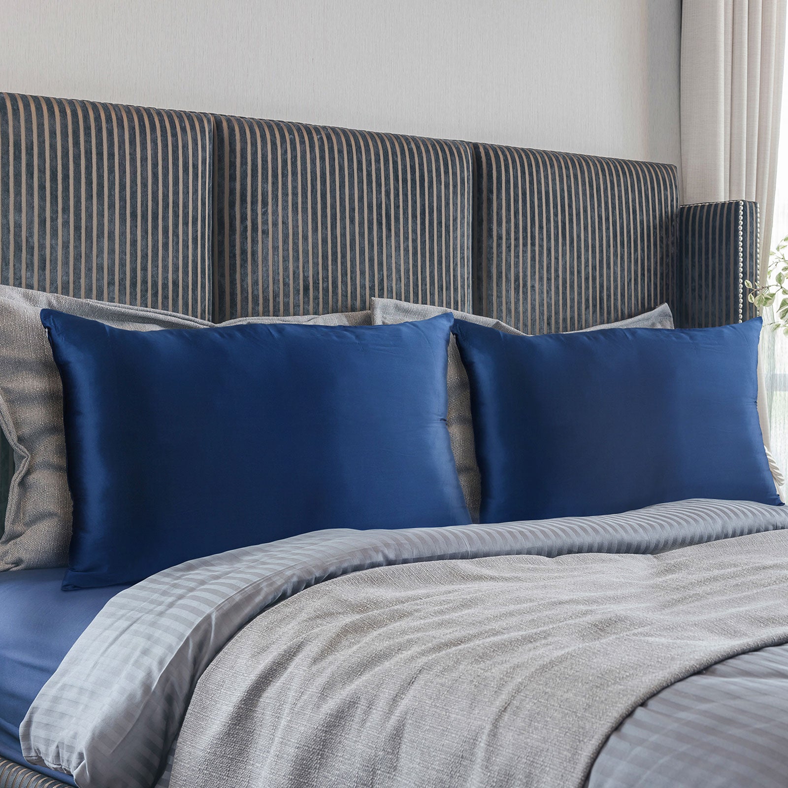 Royal Comfort Mulberry Soft Silk Hypoallergenic Pillowcase Twin Pack 51 x 76cm - Navy V160-204370