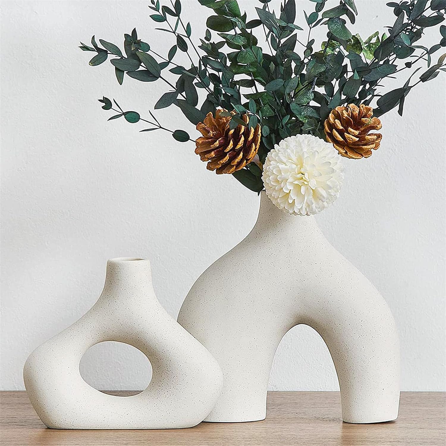 Ceramic Set of 2 Modern White Vases for Home Dcor V178-35712