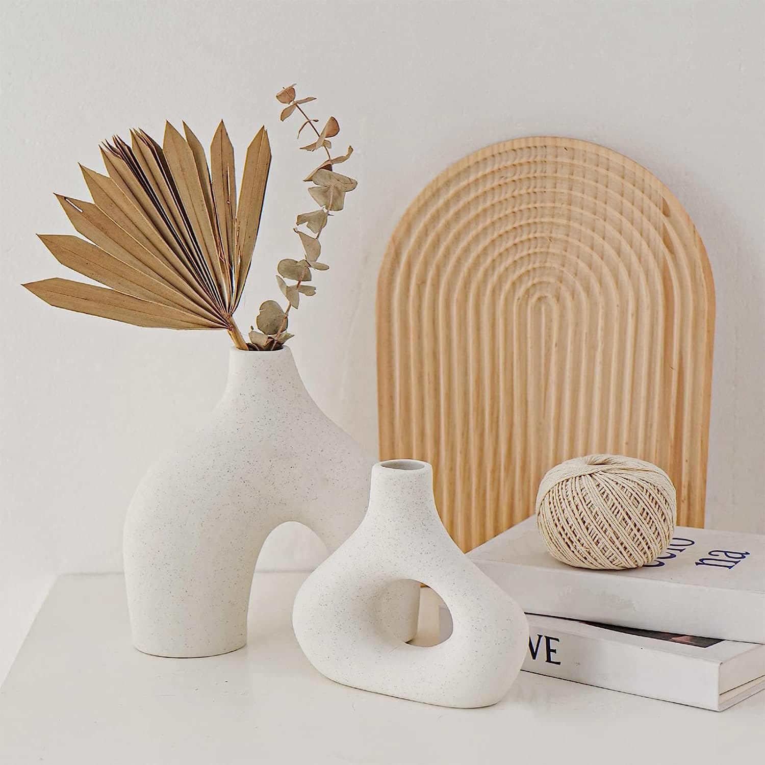 Ceramic Set of 2 Modern White Vases for Home Dcor V178-35712