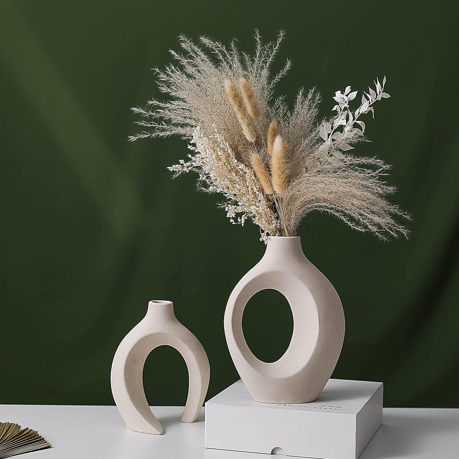 Ceramic Set of 2 Creative White Vases for Home Decor V178-38052