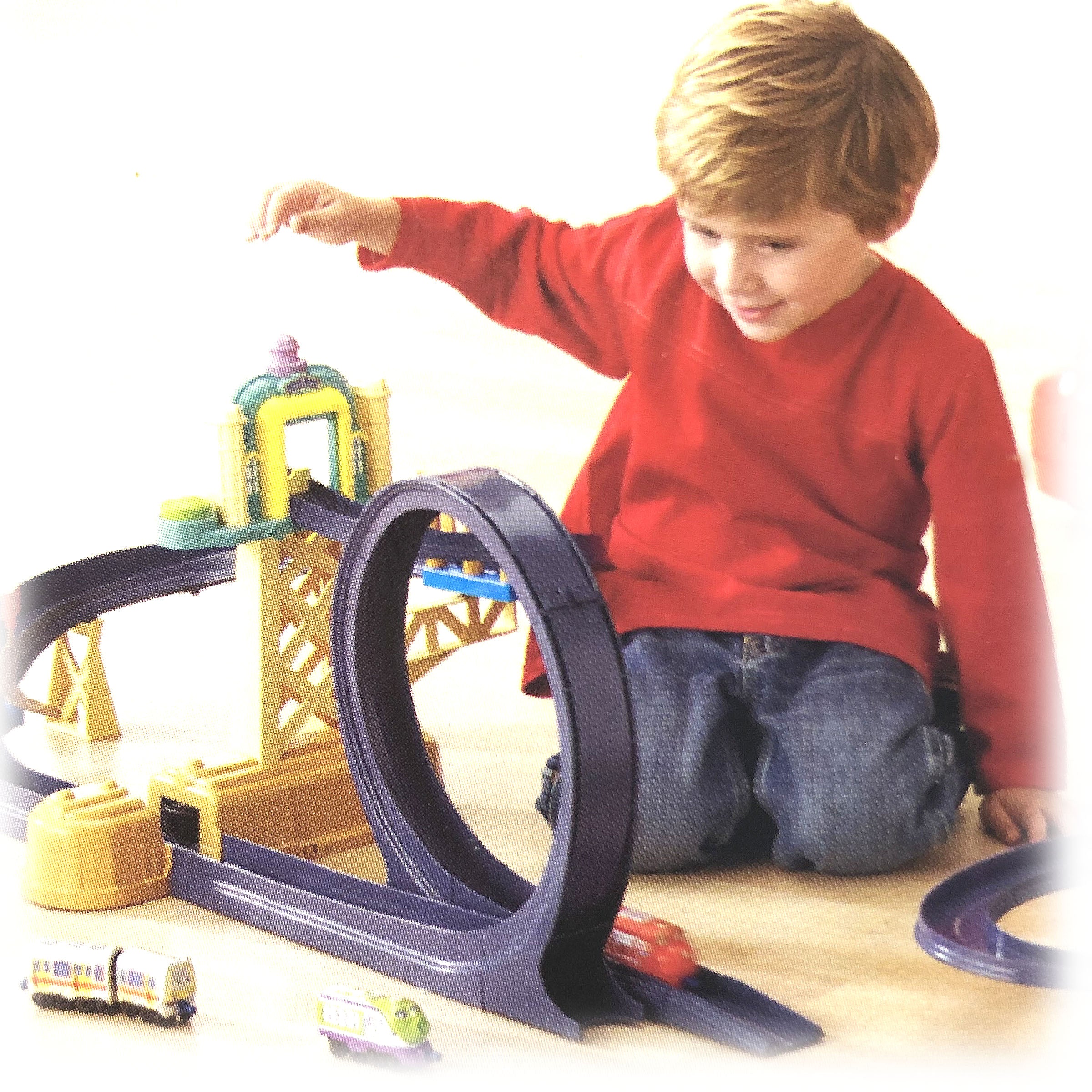 Chuggington Train Motorised Training Yard Loop Ready to Play Set with Diecast Wilson V185-LC54205