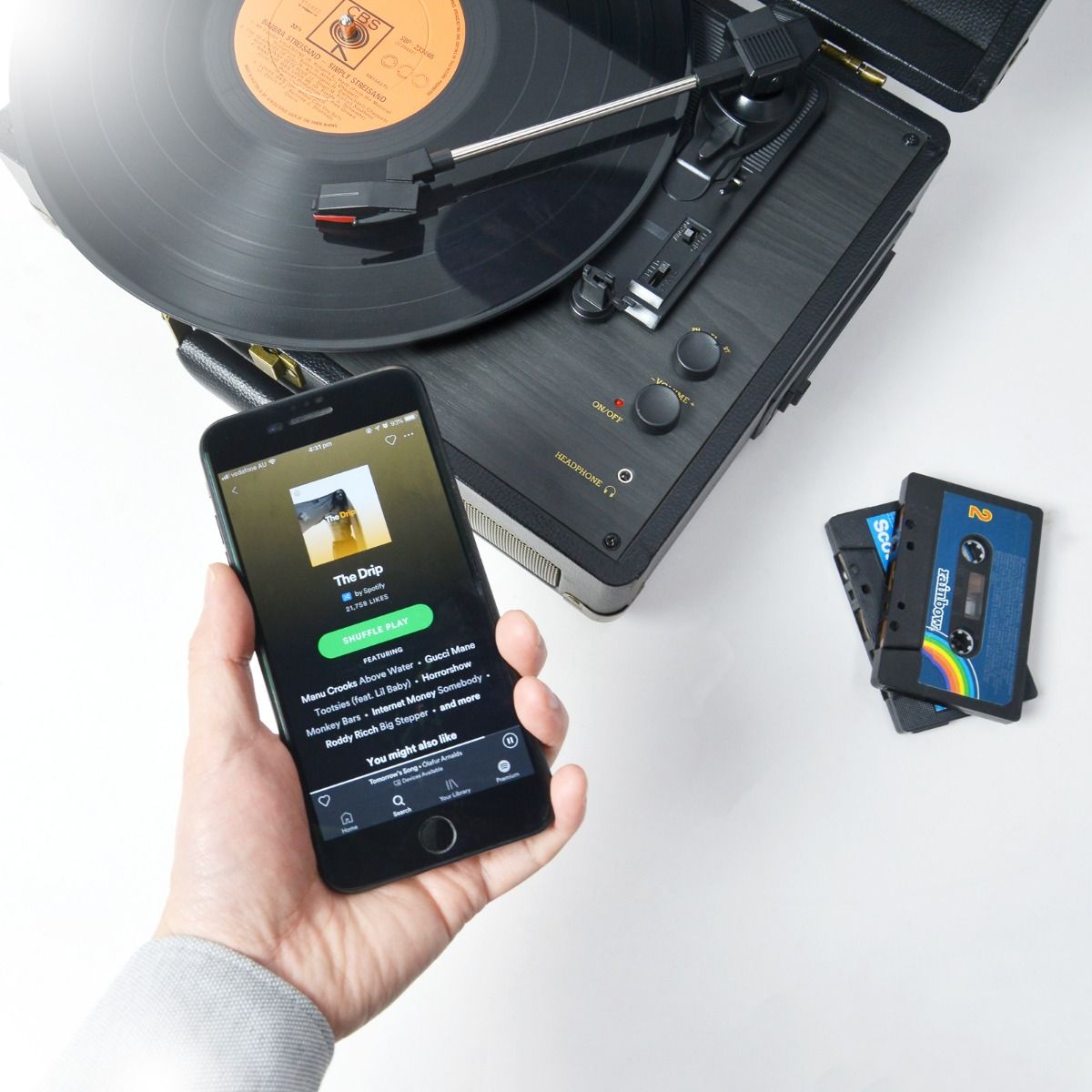 mbeat Uptown Retro Turntable and Cassette Player with Bluetooth Speakers V186-MB-TR166BLK
