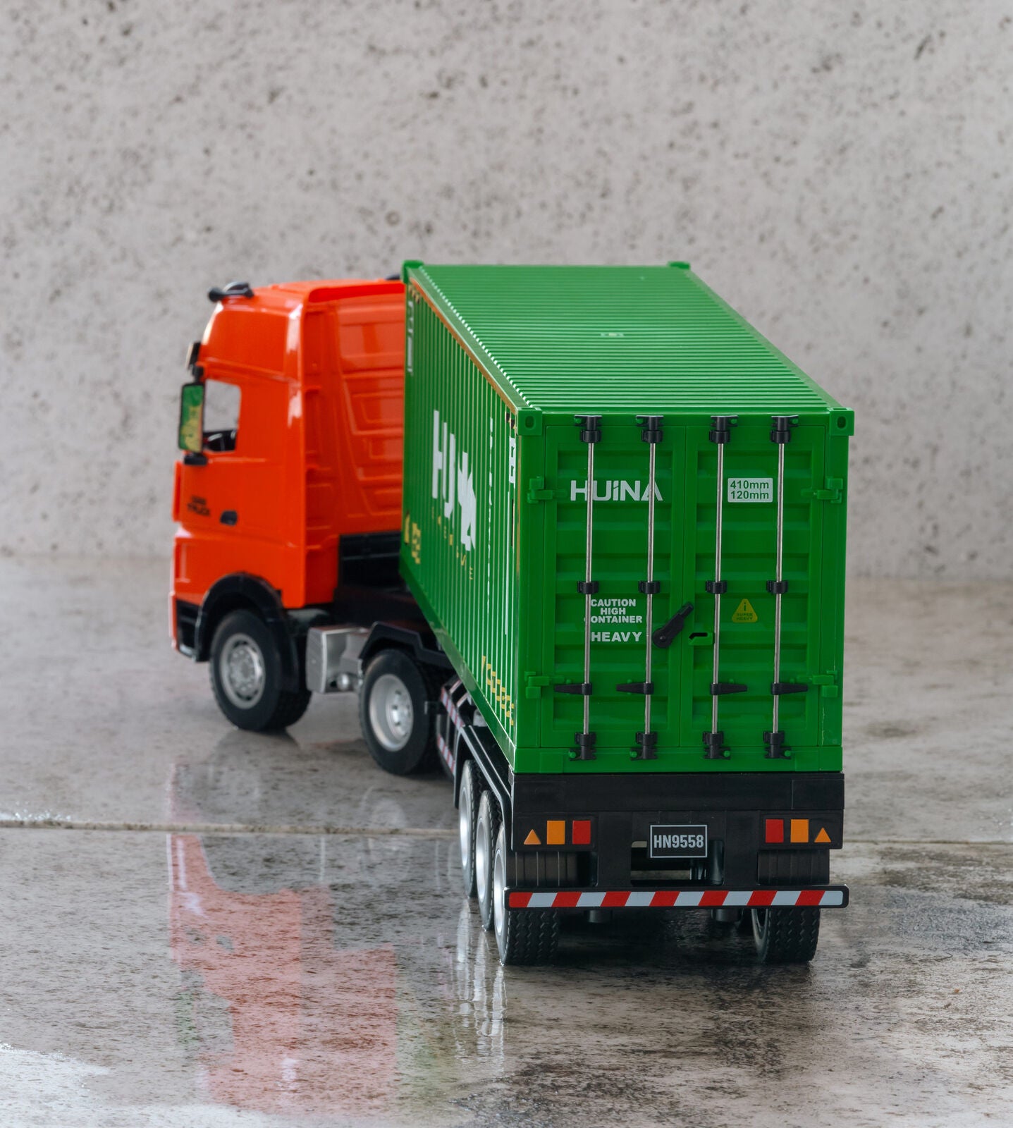 1:18 Scale 9-Channel Alloy Remote Control Container Truck with Lights & Sound for Indoor Play V196-1317