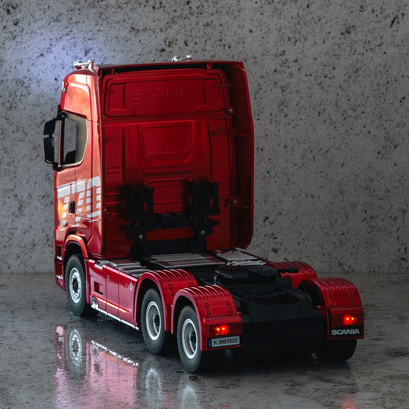 Scania Licensed Remote Control Trailer Head Truck with Lights, Sounds & Steering Adjustment V196-1501