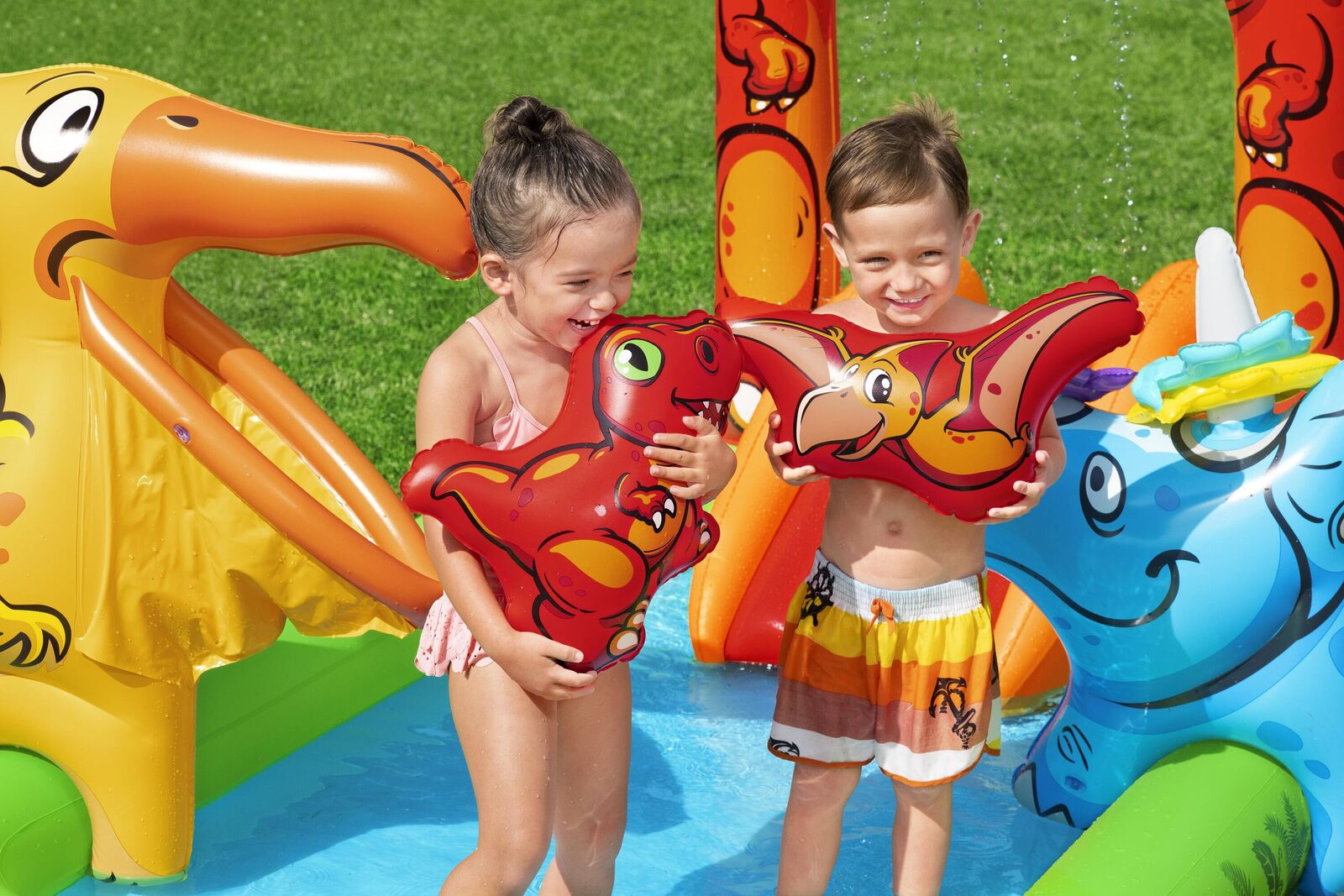 190L Jurassic Splash Water Play Centre, Bright Dinosaur Theme with Slide V196-53160