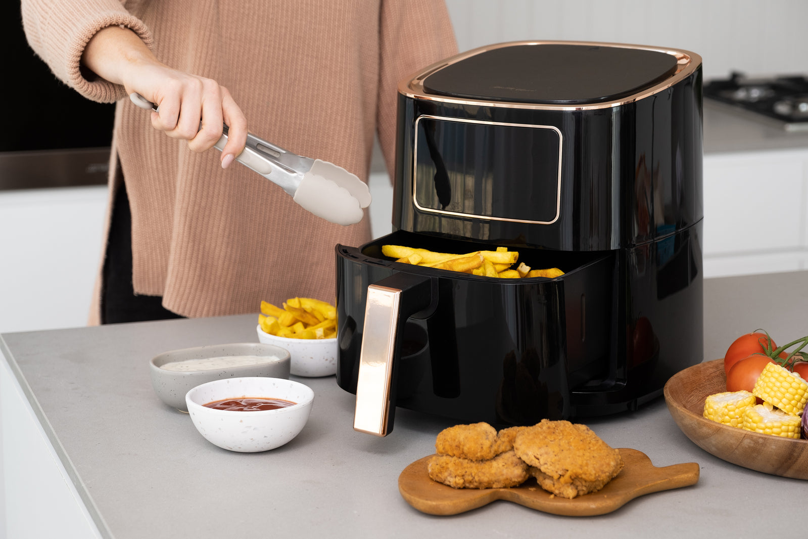 7L Digital Air Fryer (Black) 1700W, 200C, 8 Cooking Settings V196-AF700BRG