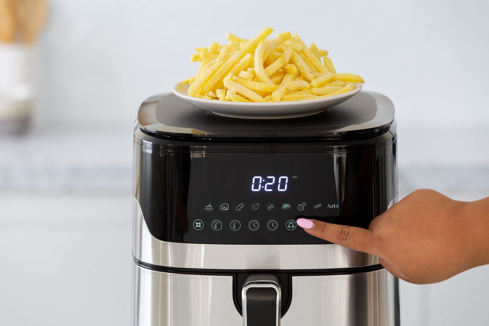 7L Air Fryer Wiz w/ Built-In Scale, 200C, 9 Cooking Programs V196-AFS725