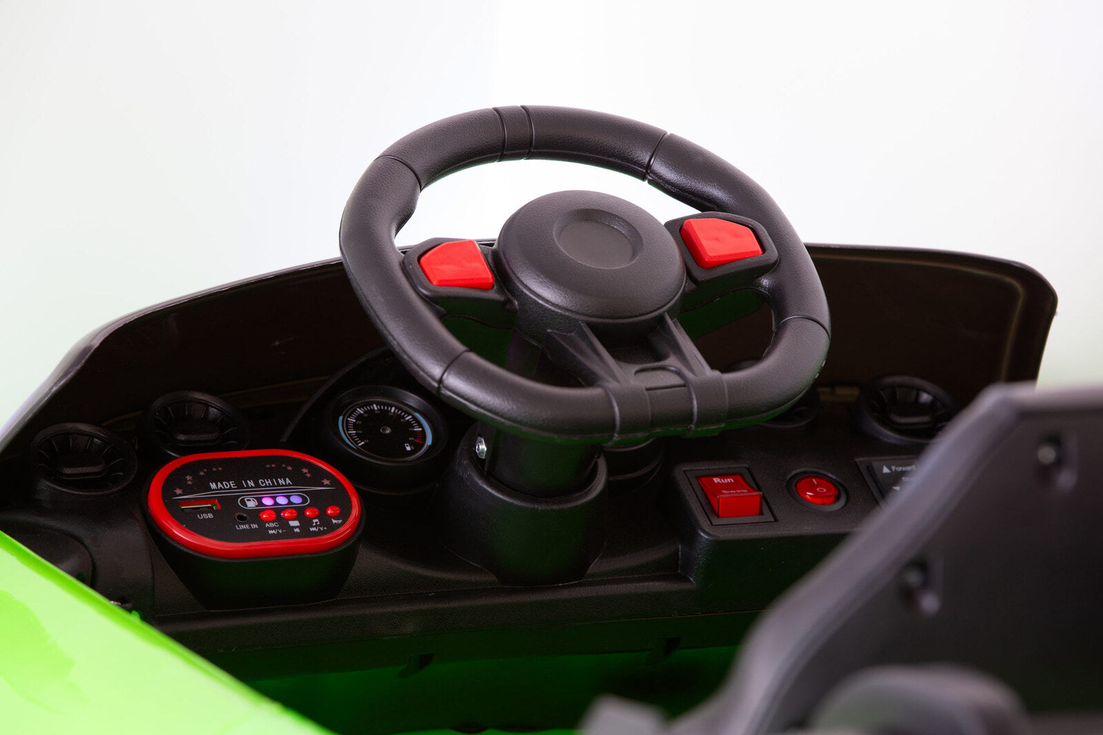 Porsche-inspired Design Ride-on (Green) Electric Car with Parental Remote Control V196-BMT911W