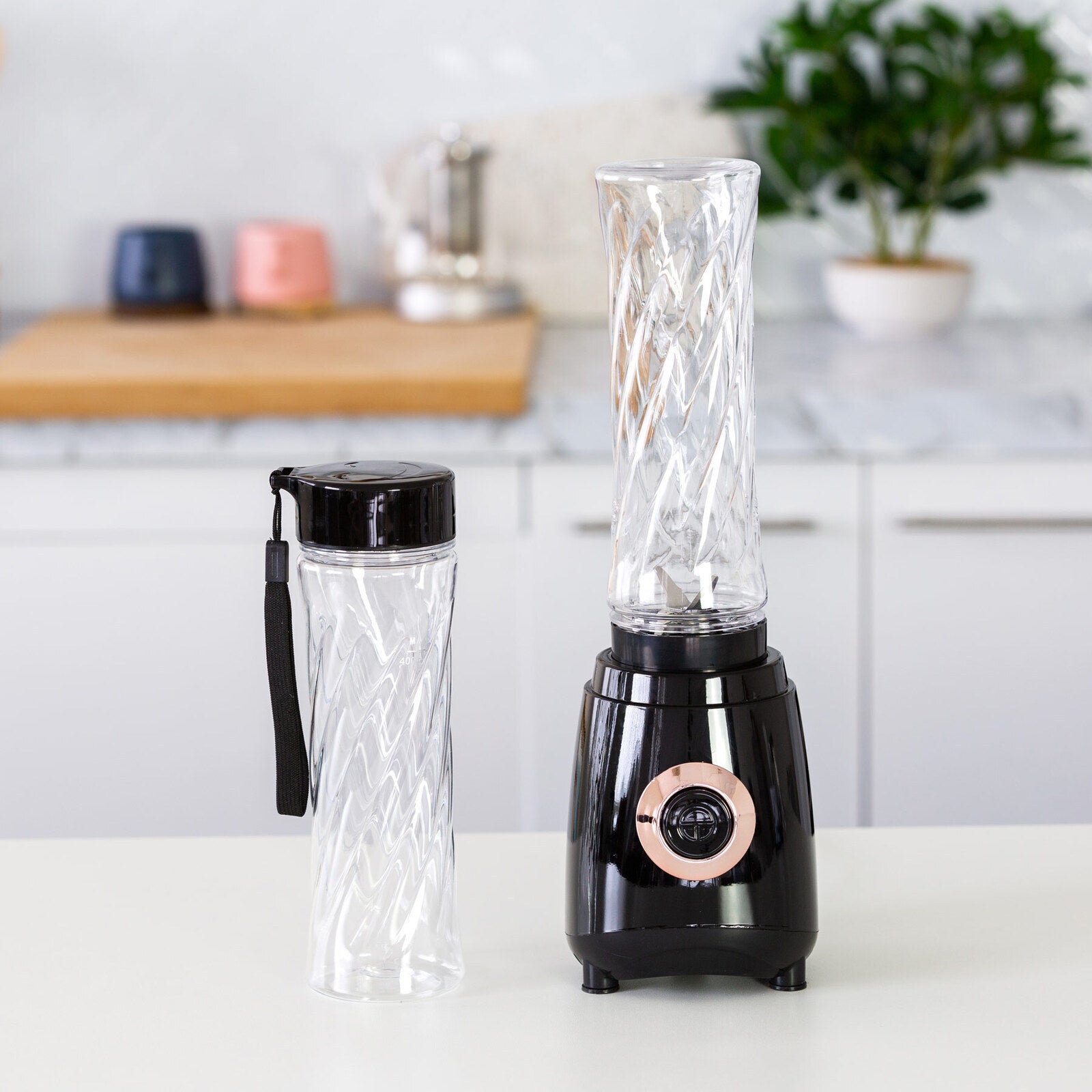 Portable Personal Blender, w/ 2 400ml Bottles V196-BNG540