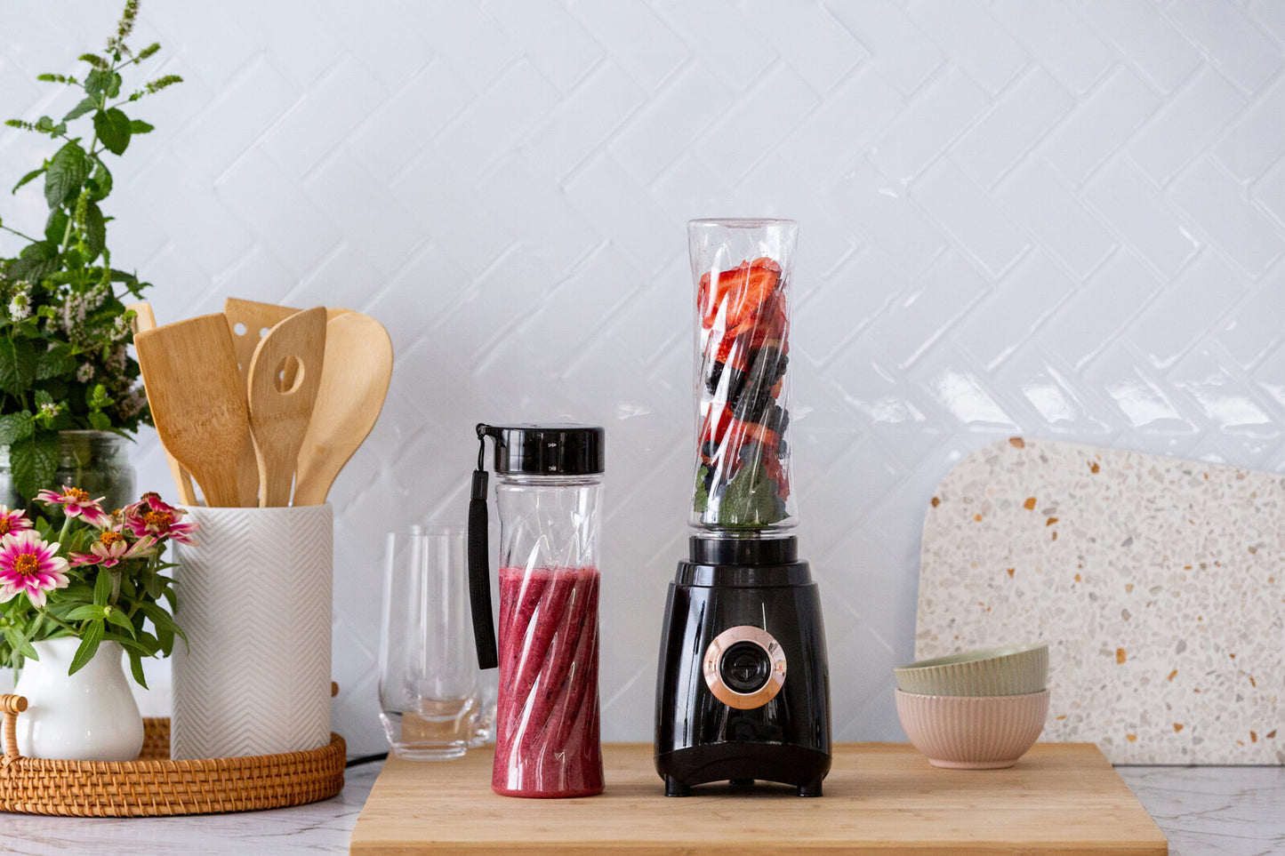 Portable Personal Blender, w/ 2 400ml Bottles V196-BNG540