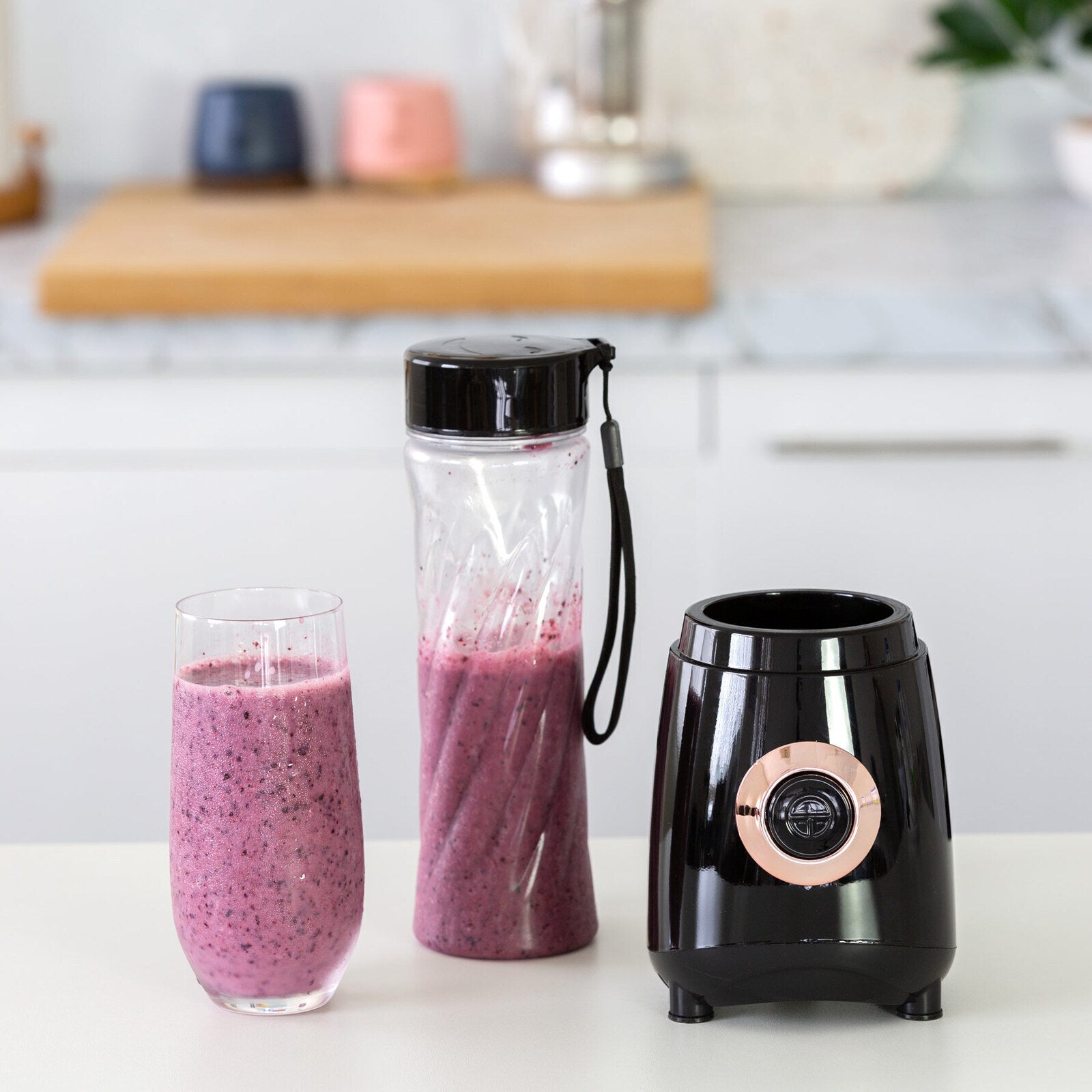 Portable Personal Blender, w/ 2 400ml Bottles V196-BNG540