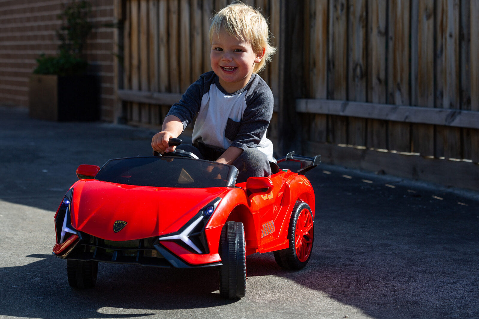 Ferrari Inspired 12V Ride-on Electric Car with Remote Control - Red V196-BZL909