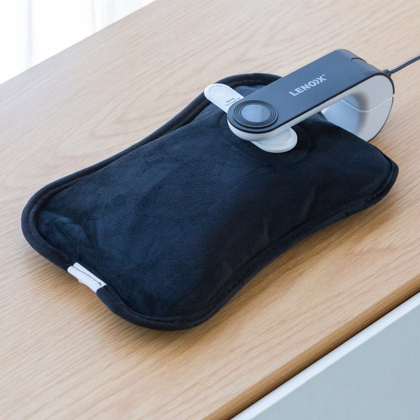 Rechargeable Electric Hot Water Bottle 180W, Fast Heating, Up to 70 degrees C, Leak-Resistant Design V196-HWB70