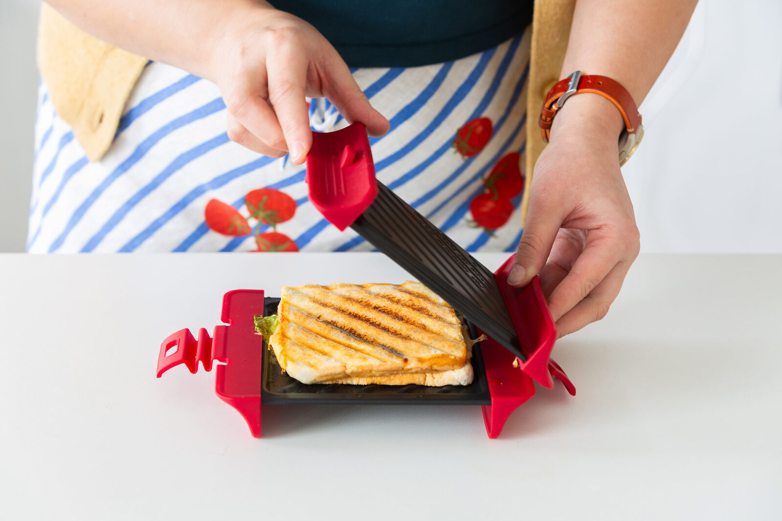 Compact Microwave Sandwich Maker Non-Stick Grill Plates for Quick Meals at Home, Work, or Travel V196-MGP100