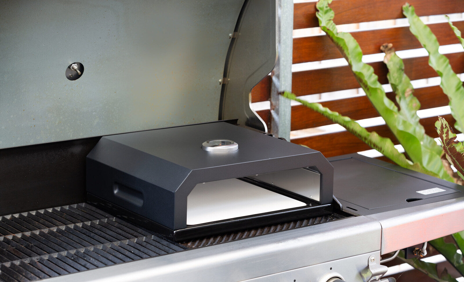 Pizza Oven Box with Built-in Thermometer V196-POC230