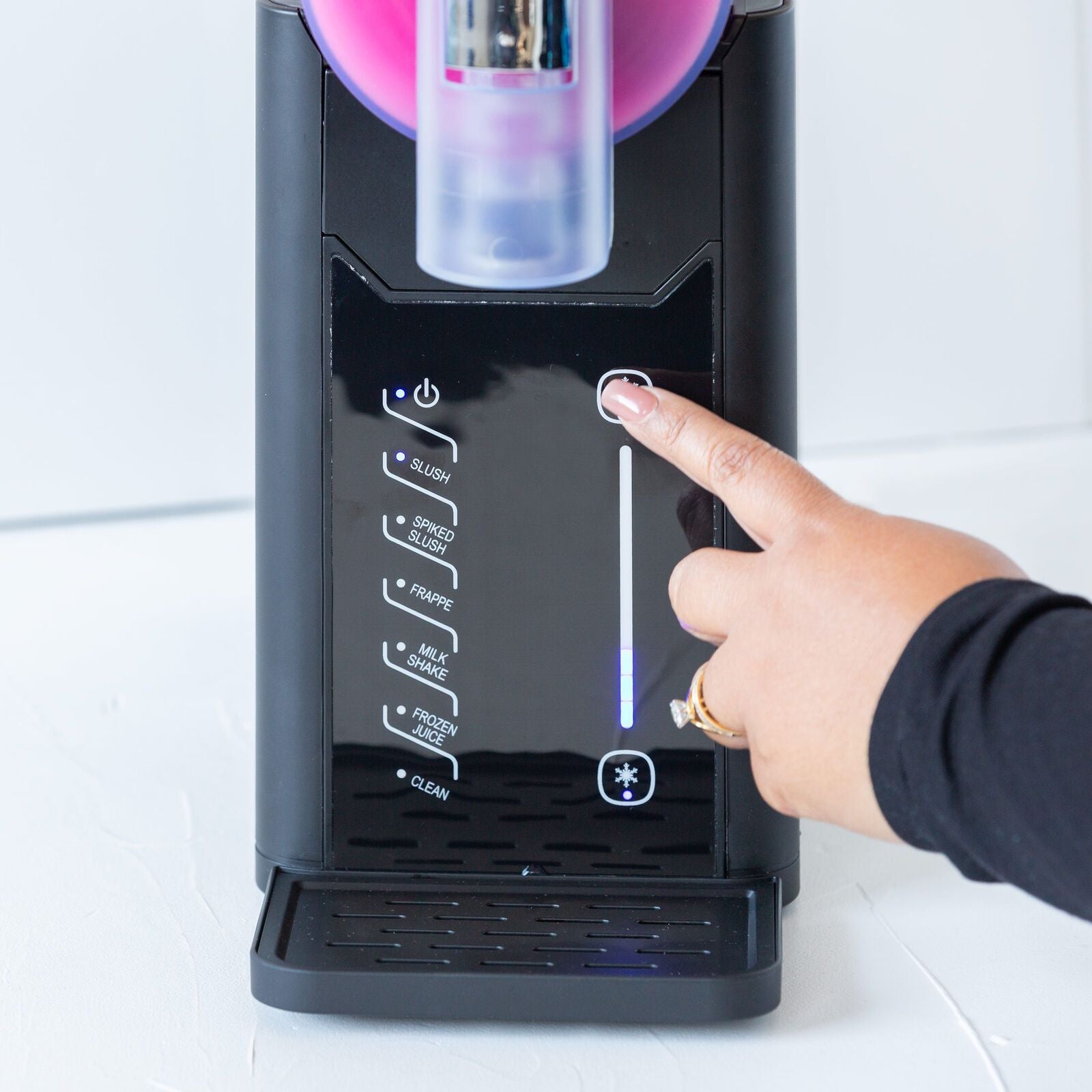 200W Slushie Maker, 2L Capacity, One Touch Control with 5 Preset Programs V196-SM2000
