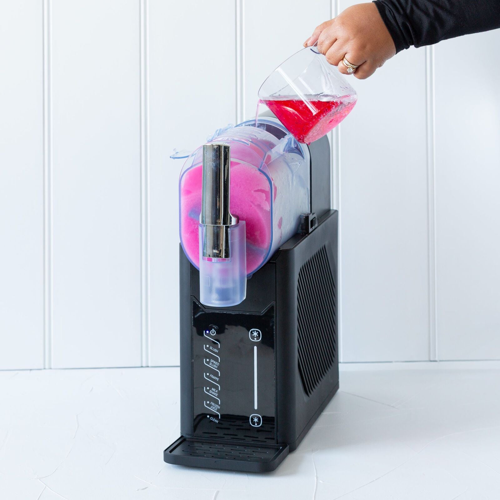 200W Slushie Maker, 2L Capacity, One Touch Control with 5 Preset Programs V196-SM2000