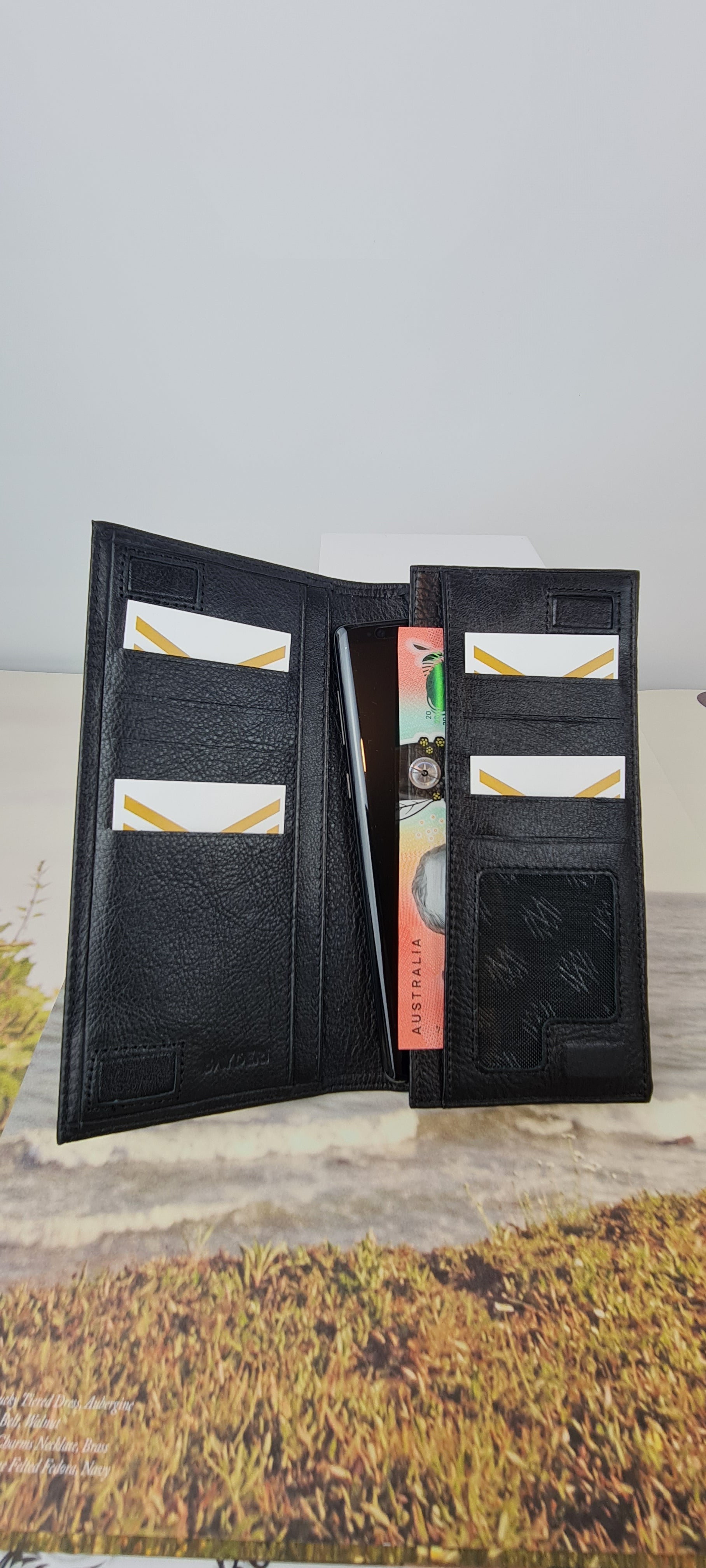 Leather Phone Wallet - Black V197-MMAWB-1386