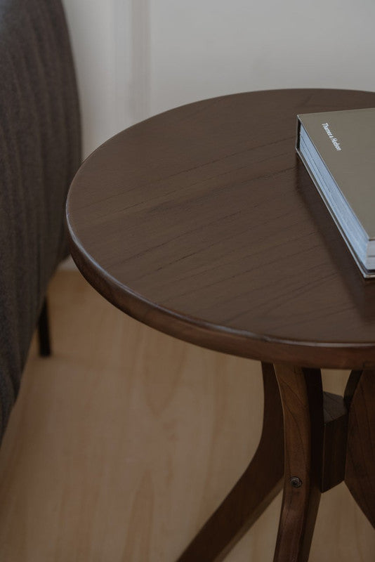 Gatsby Round Side Table - Small (Walnut) V199-LT048GTYWN
