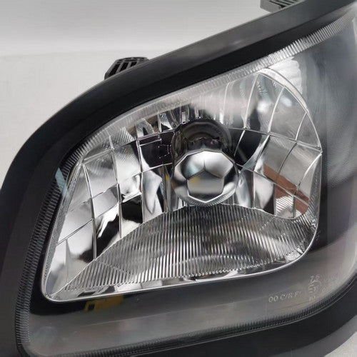 Front Left&right Side Headlight For Kubota M6040 / M7040 / M8540 / M9540 / M108S V201-3C081-75713