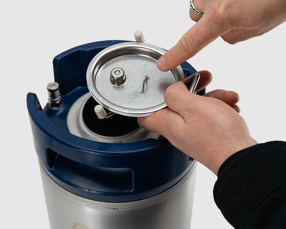 Keg King - Limited Edition True Blue 9.5L Ball Lock Cornelius "corny" keg V225-8688K