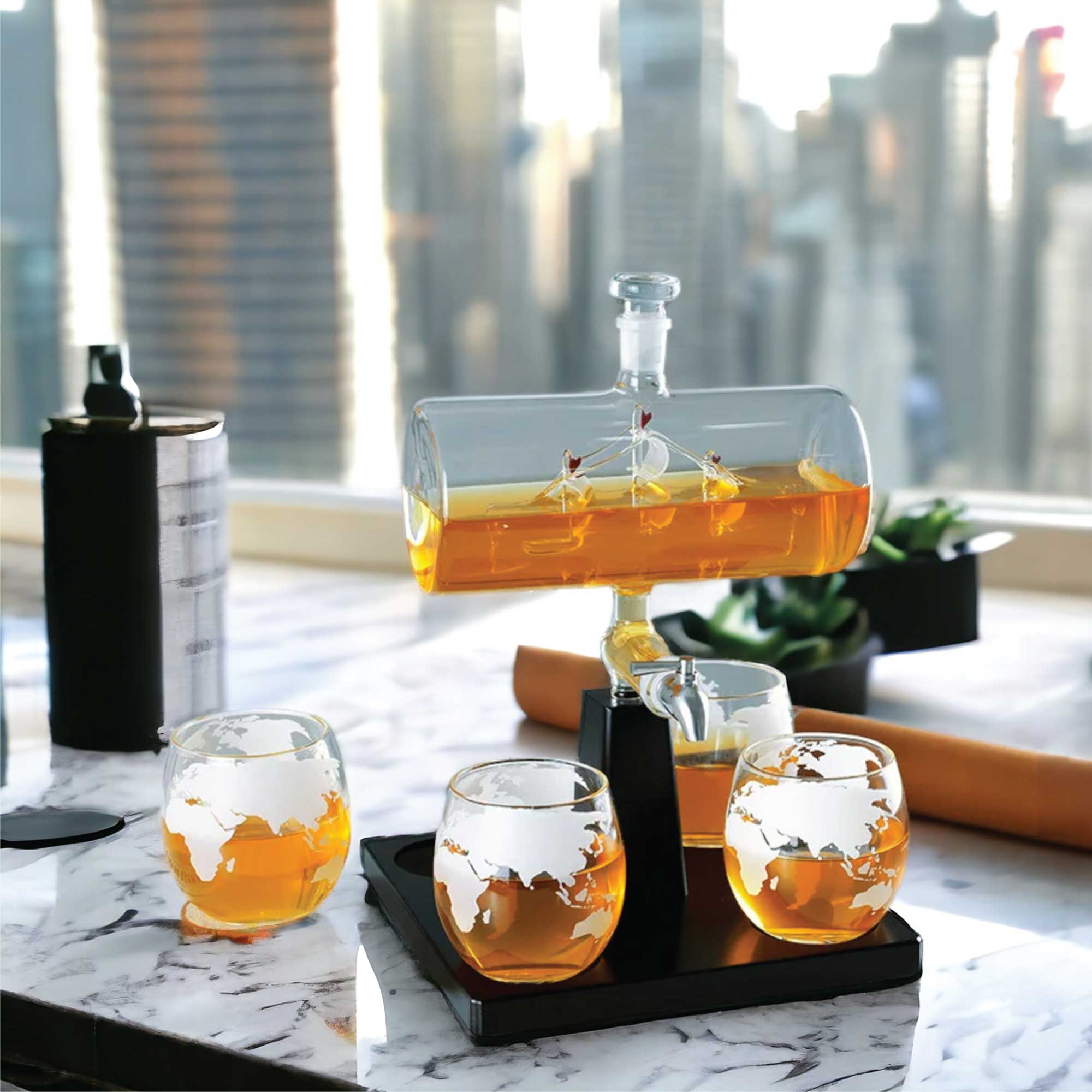 1L Whiskey or Wine Sailboat Glass Decanter Set - 4x Globe Glasses + Wooden Stand V238-SUPDZ-40479795740752