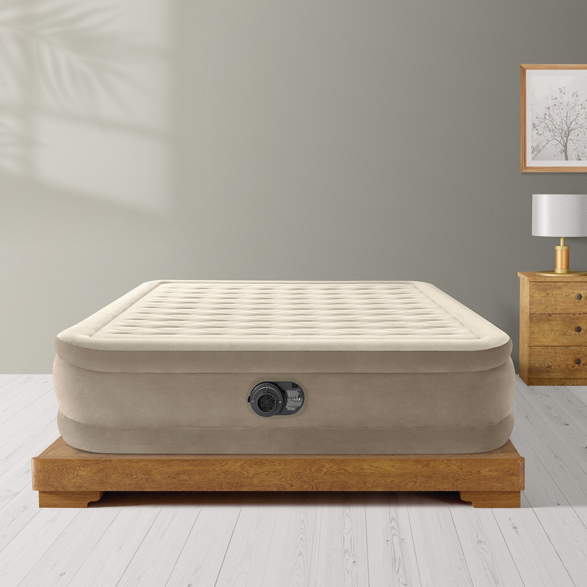 Intex Dura-Beam Deluxe Queen Ultra Plush Air Mattress V240-64428NZ