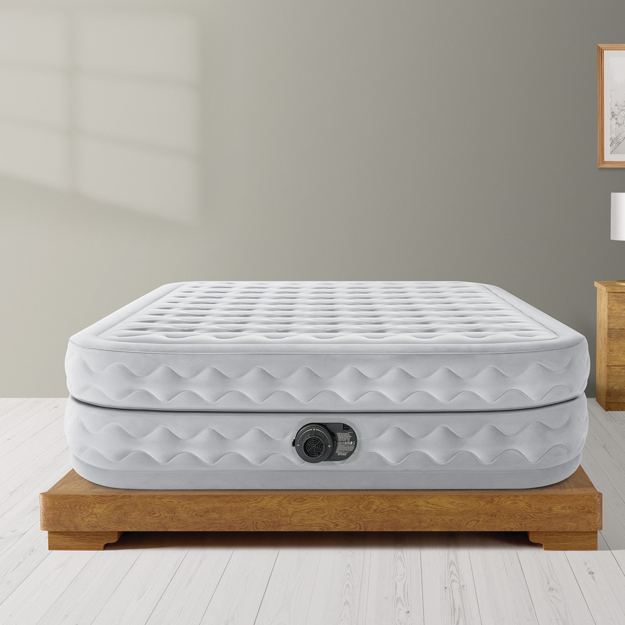 Intex Dura-Beam Deluxe Queen Supreme Air-Flow Air Mattress V240-64490NZ