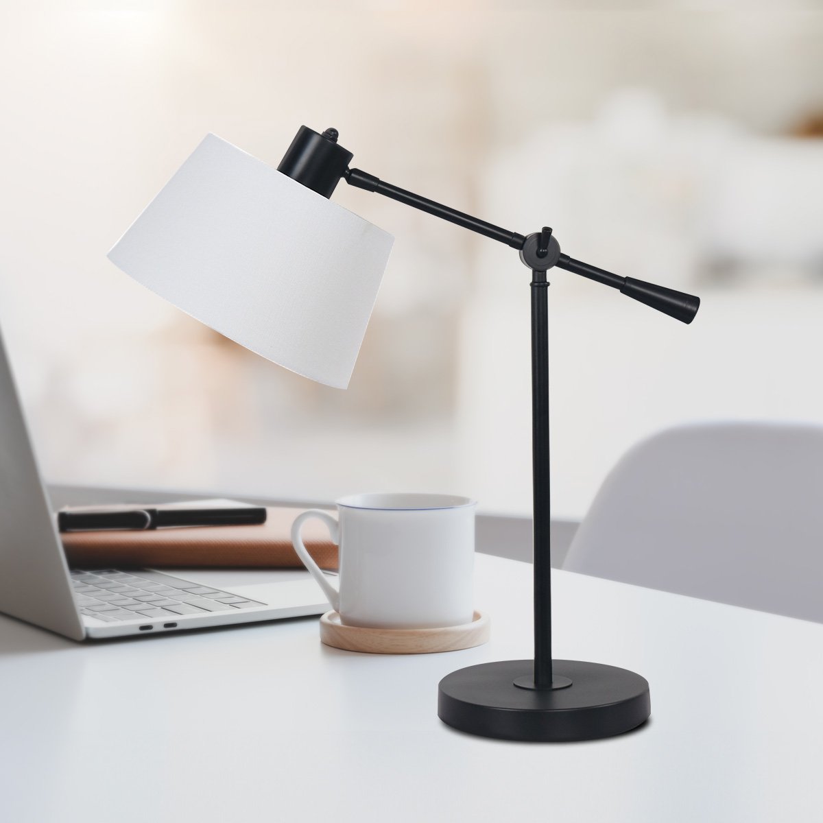Sarantino Adjustable Metal Table Lamp In Black V240-LMP-MLM-4609