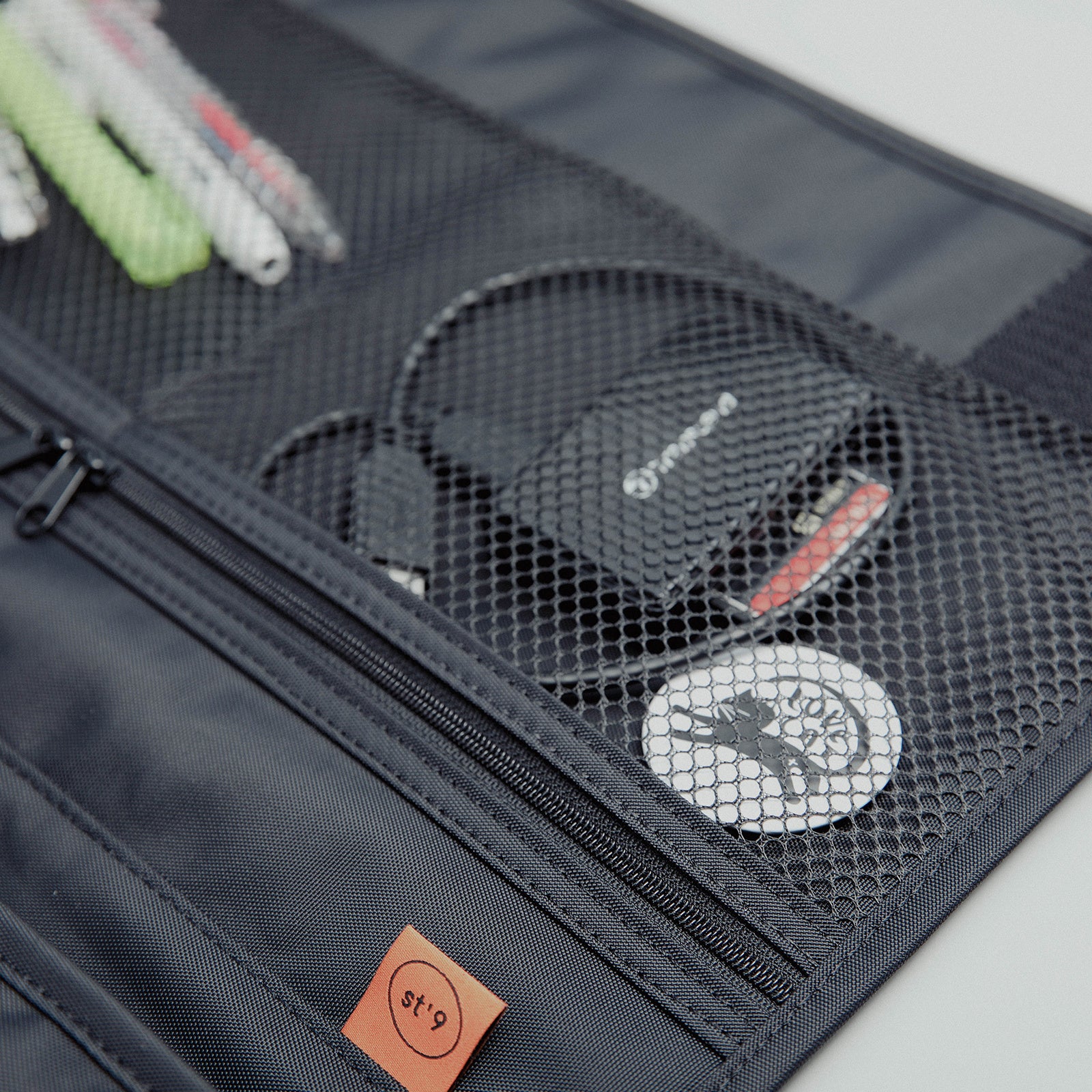 15.6/16 inch Laptop Sleeve Padded Shoulder Bag Travel Carry Case LATO BLACK V274-OF-DST-LAPBG108L-BK