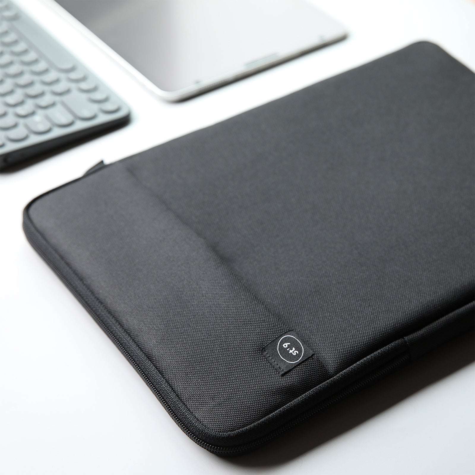 15 inch Laptop Sleeve Padded Travel Carry Case Bag L size LUKE BLACK V274-OF-DST-LAPBG109L-BK