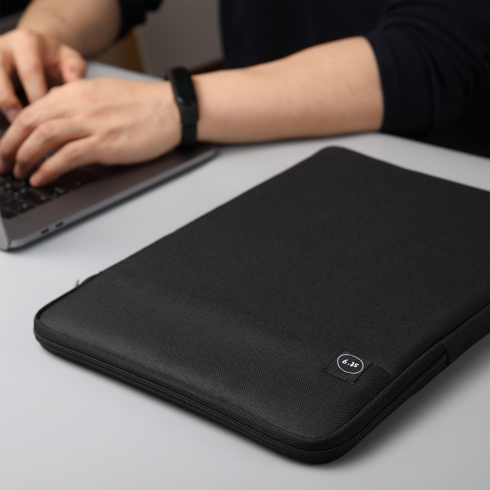 15 inch Laptop Sleeve Padded Travel Carry Case Bag L size LUKE BLACK V274-OF-DST-LAPBG109L-BK