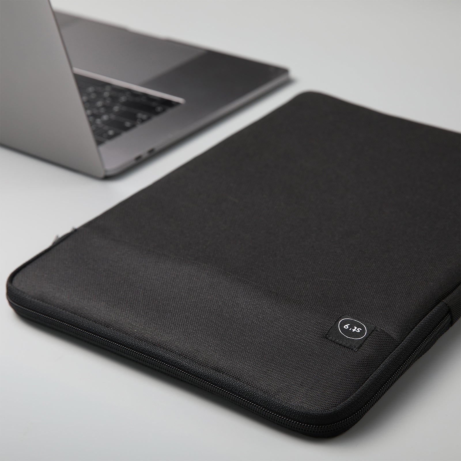 15 inch Laptop Sleeve Padded Travel Carry Case Bag L size LUKE BLACK V274-OF-DST-LAPBG109L-BK