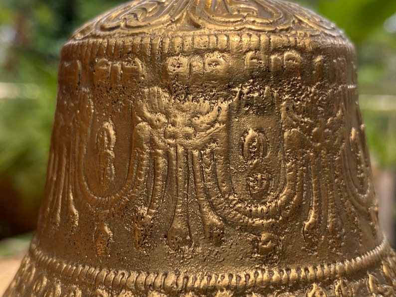 Brass Bell 6 inch Buddhist Nepal Tibetan Prayer Bell Meditation Stress Relief or Sound Therapy V277-BB6IBNTPB