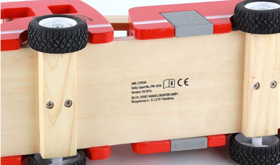 Fire truck wooden 3 years + with ladder and firemen Fire engine Red V277-FIRETRUCK