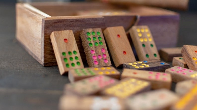 Wooden Domino Game Set Handmade Dominoes in Gift box V277-WDHSHDG