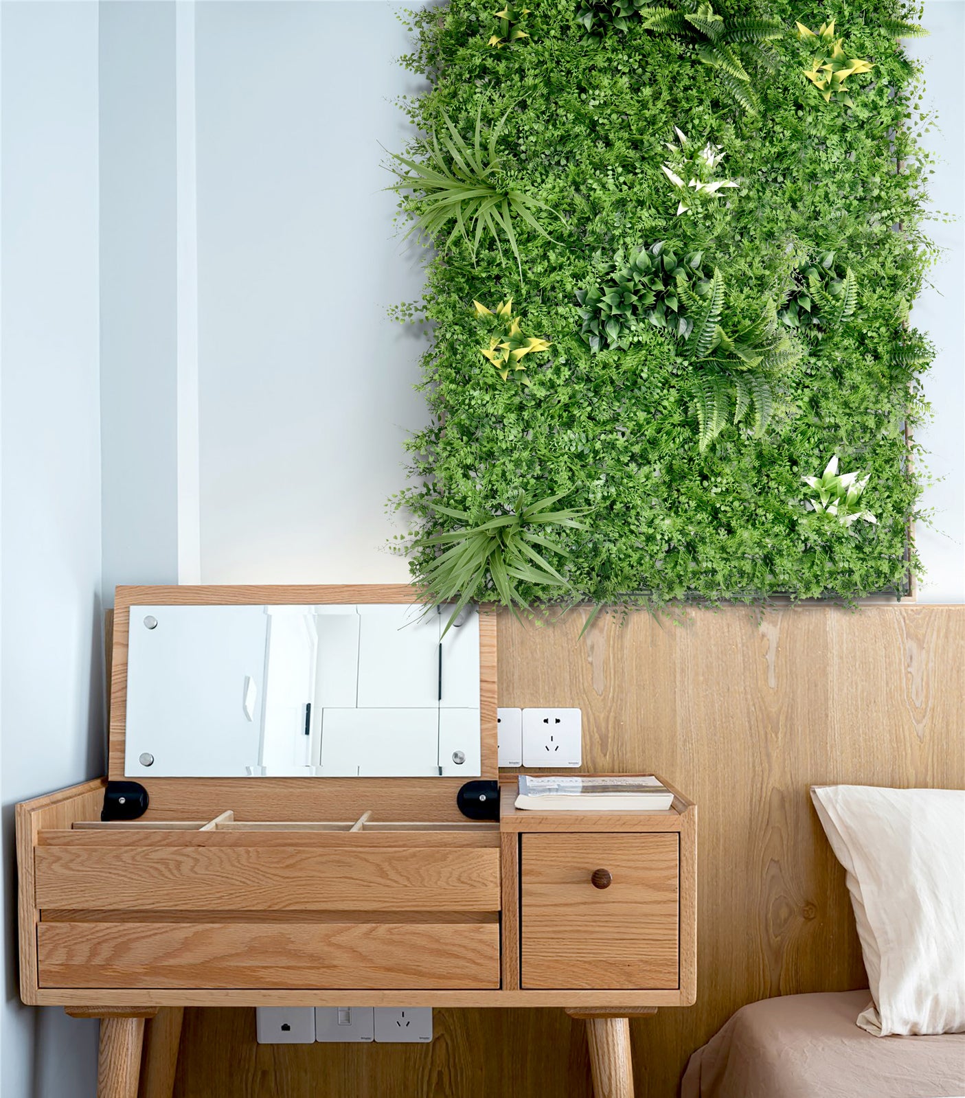 YES4HOMES 5 SQM Artificial Plant Wall Grass Panels Vertical Garden Tile Fence 1X1M Green V278-5-X-CCGA100-GREENPLANT