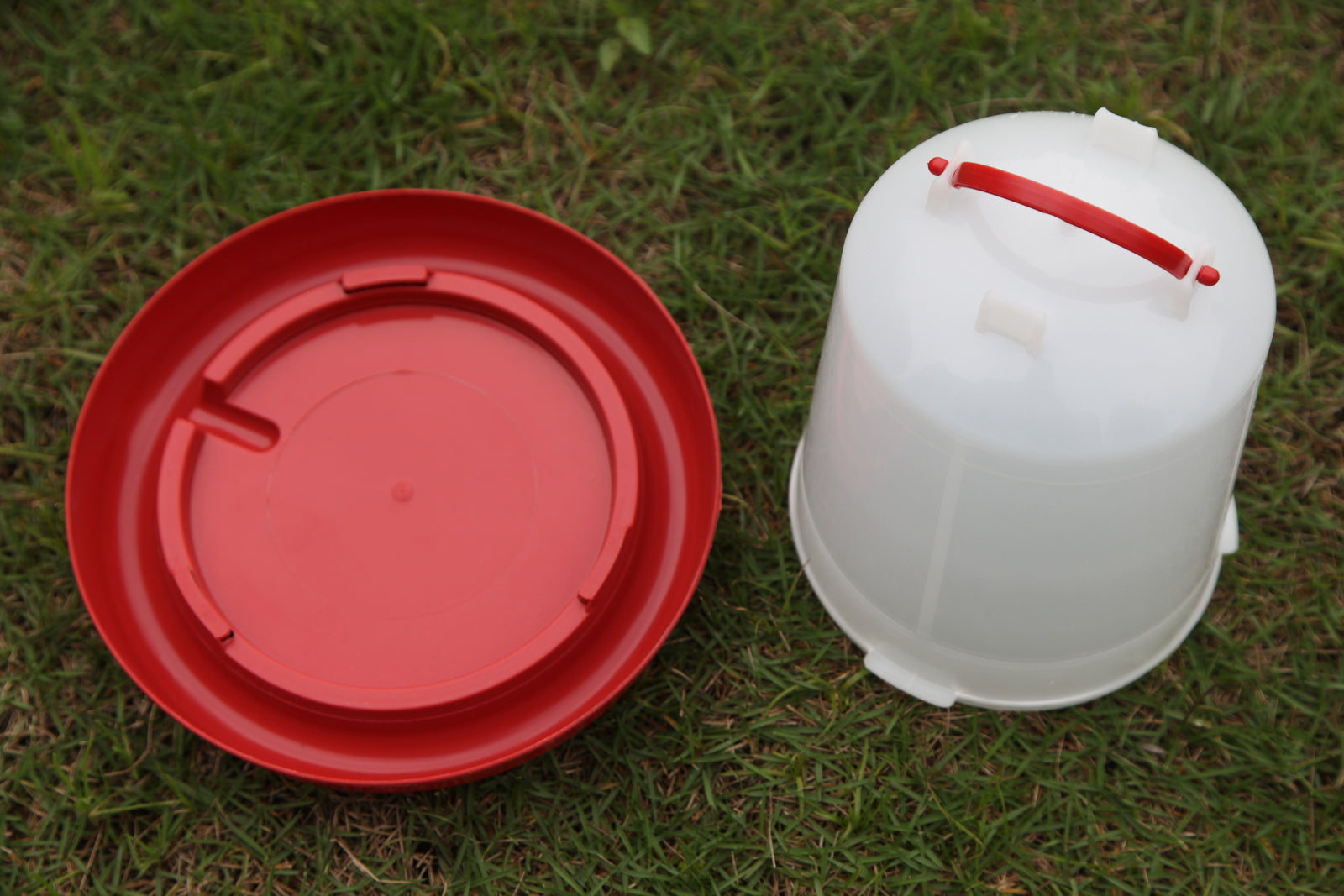 YES4PETS Farm Poultry Bird Chicken Water Drinker 3 L & 3 kg Food Grain Seed Feeder Set V278-CHICKEN-DRINKER-FEEDER