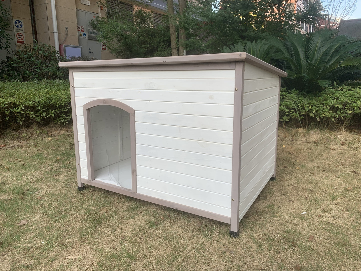YES4PETS XXL Timber Pet Dog Kennel House Puppy Wooden Timber Cabin With Stripe White V278-DK-12595-WHITE