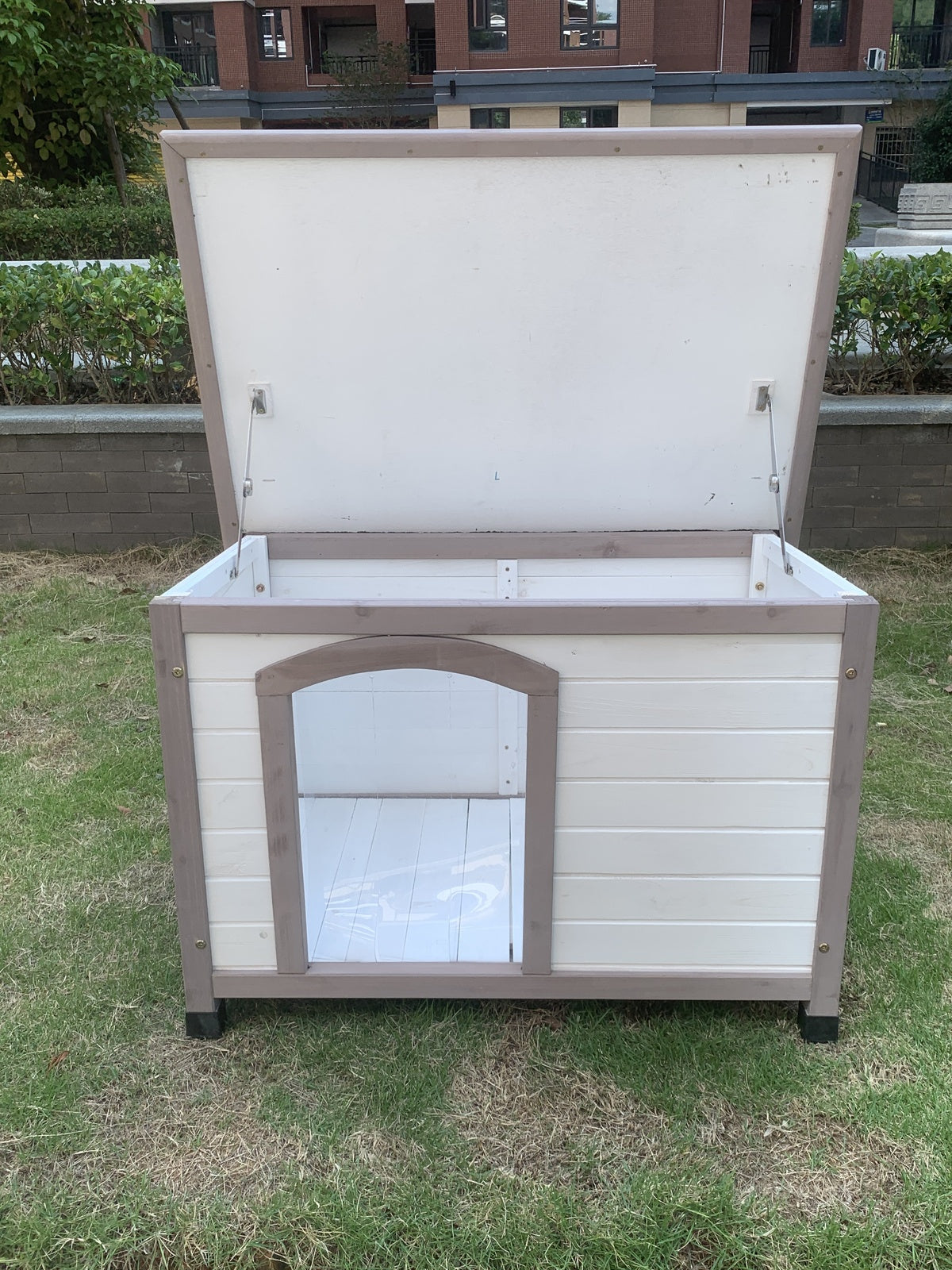 YES4PETS M Timber Pet Dog Kennel House Puppy Wooden Timber Cabin With Stripe White V278-DK-8558-WHITE