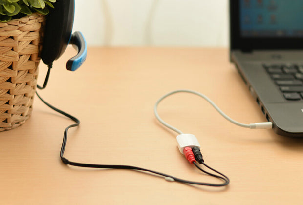 UGREEN 3.5mm Male to Dual 3.5mm FemaleHeadset Splitter White (10789) V28-ACBUGN10789