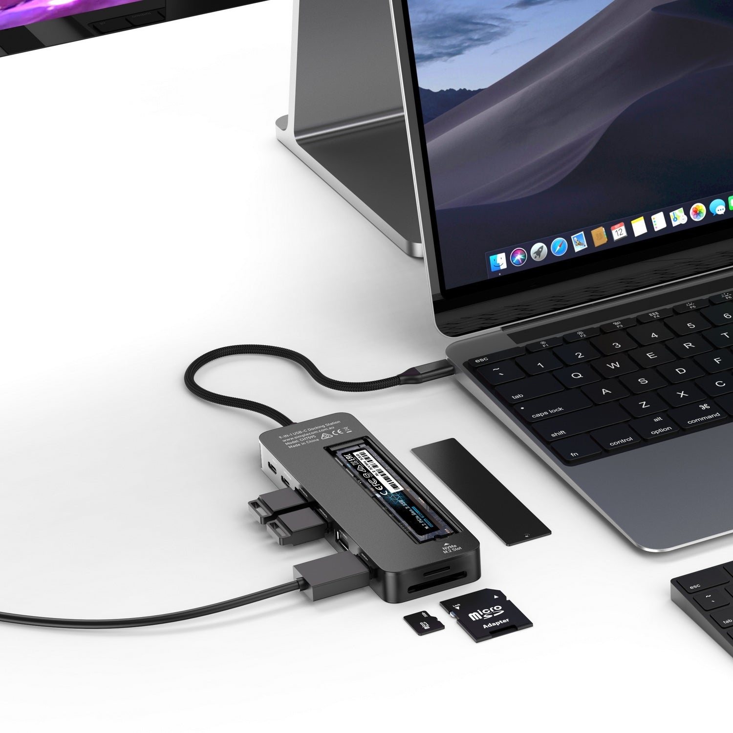 Simplecom CHT595 9-in-1 USB-C Multiport Docking Station with NVMe M.2 Enclosure V28-SIMCHT595