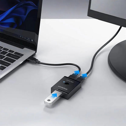 Simplecom KM125 Bi-Directional 2-Way USB 3.0 Switch 1 In 2 Out (2 In 1 Out) 5Gbps V28-SIMKM125