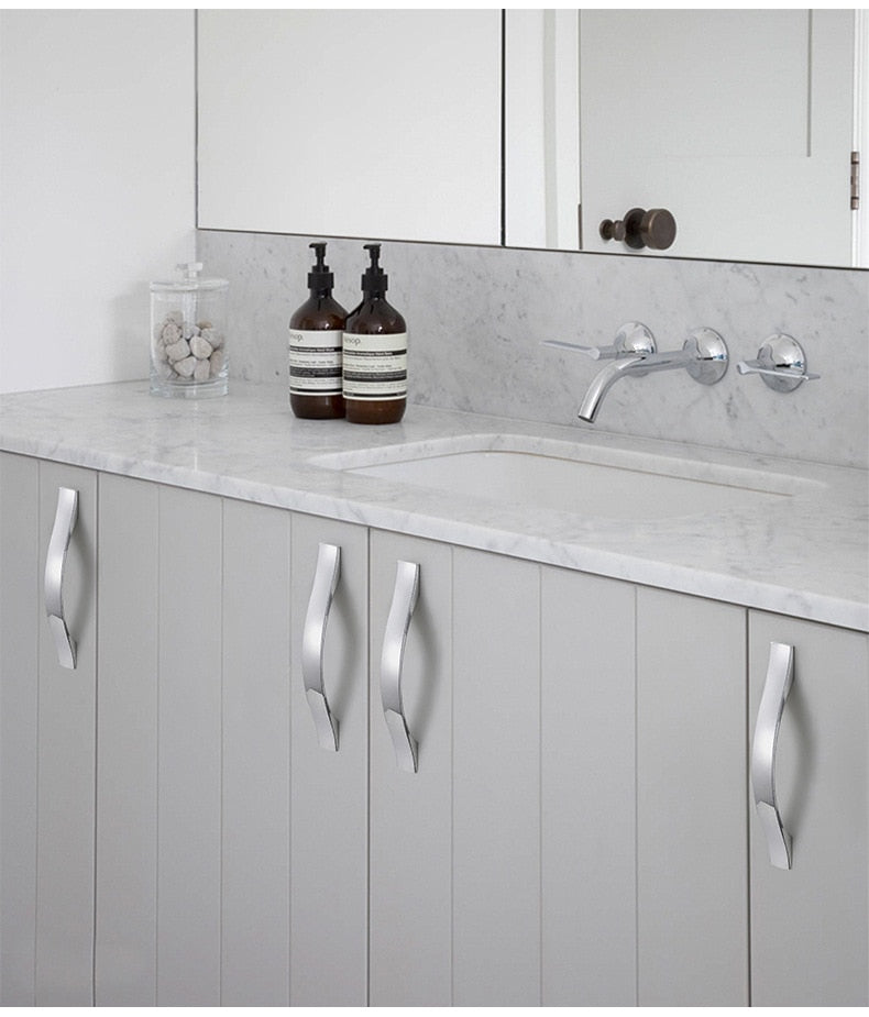 96mm Brushed Silver Furniture Kitchen Bathroom Cabinet Handles Drawer Bar Handle Pull Knob V324-5826-96